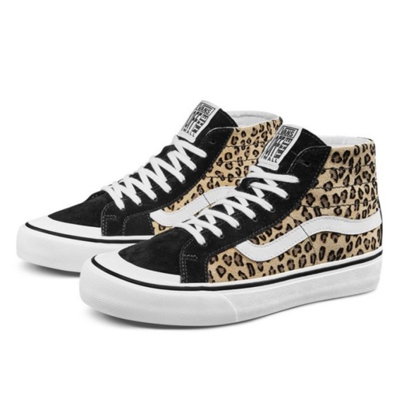 NIB Vans Leopard Print High-Top Sneakers - Picture 3 of 5